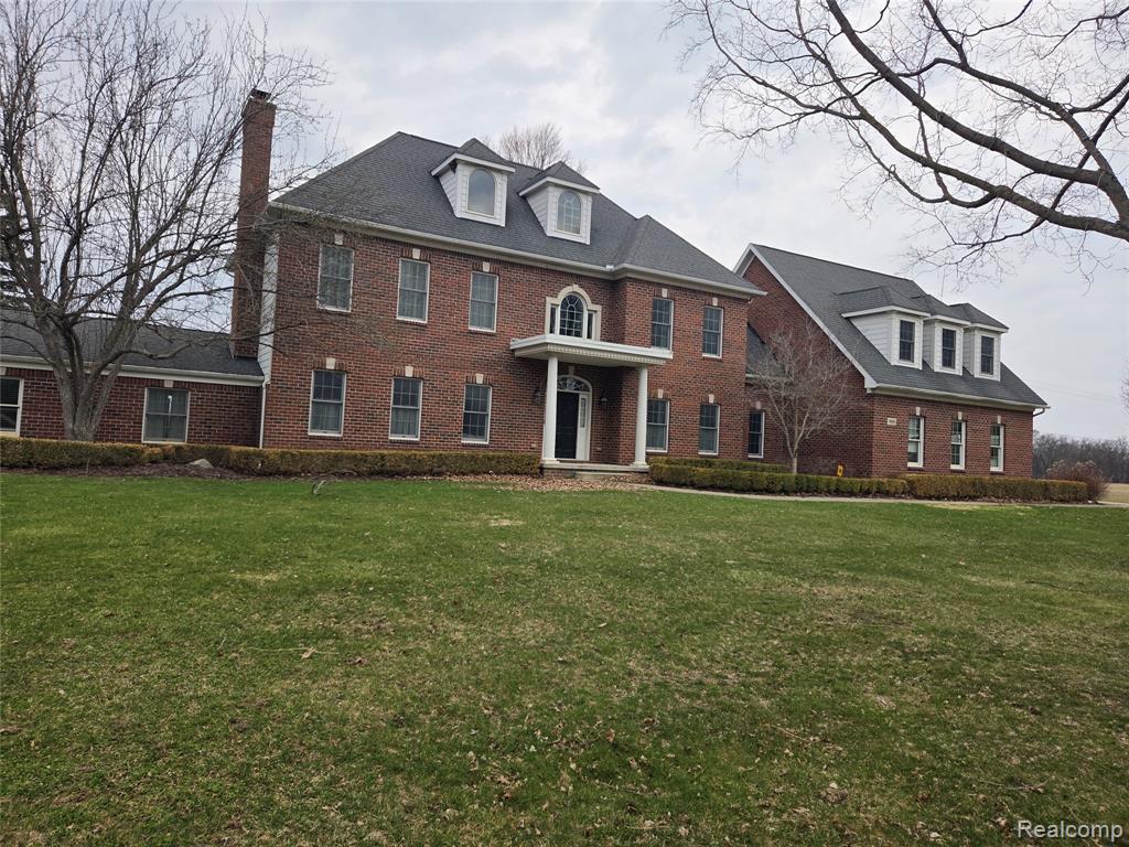 900 Maxfield Road, Brighton, MI 48114 — front exterior