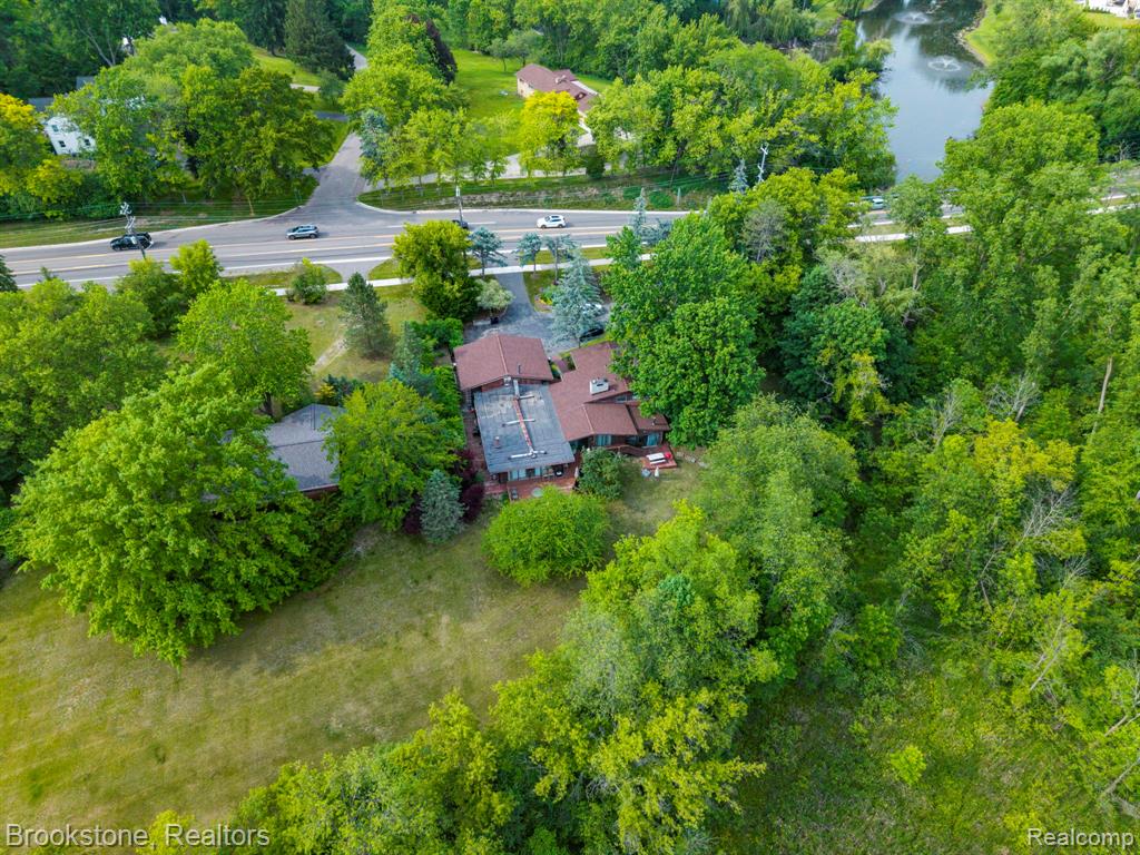 4665 W Maple Road, Bloomfield Hills, MI 48301 — Photo 4