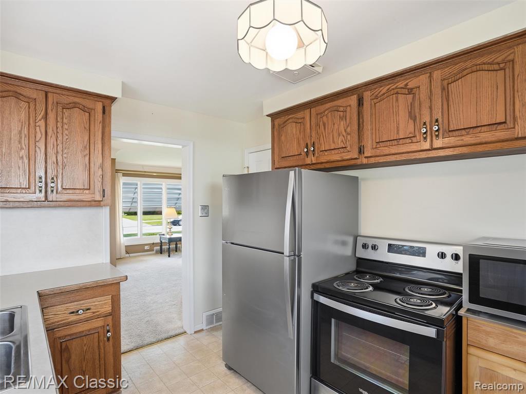 9116 Tecumseh Avenue, Redford, MI 48239 — Photo 15