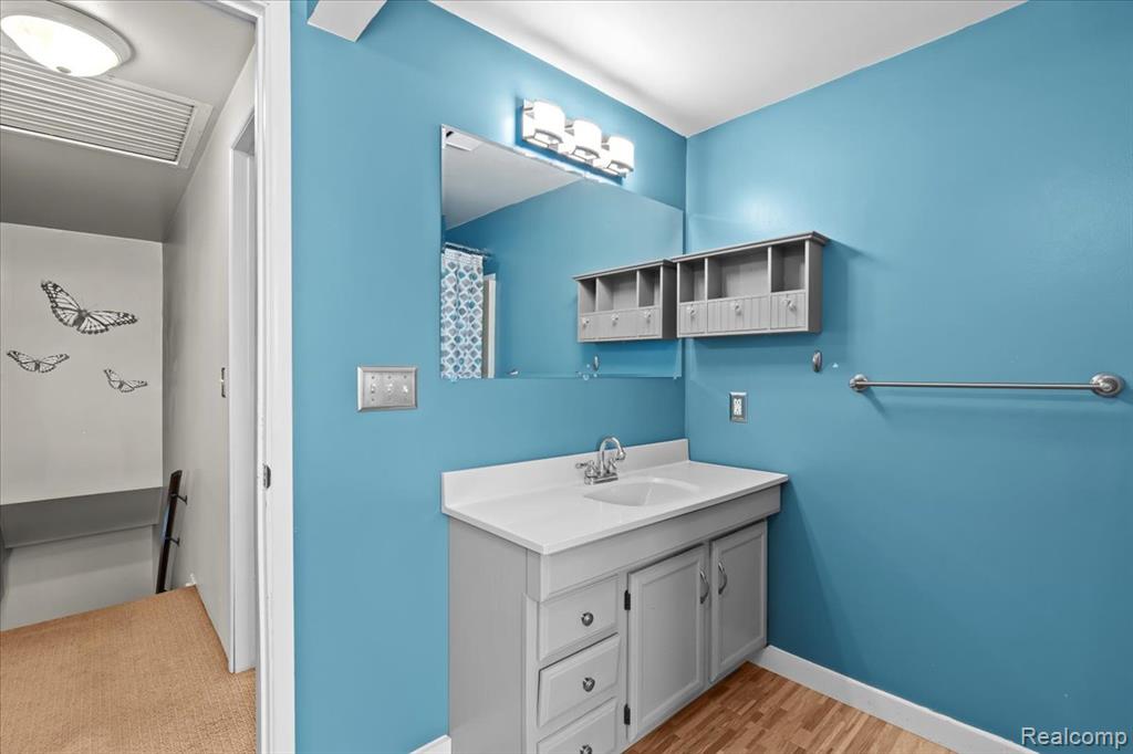 4485 Pommore, Milford, MI 48380 — Photo 22