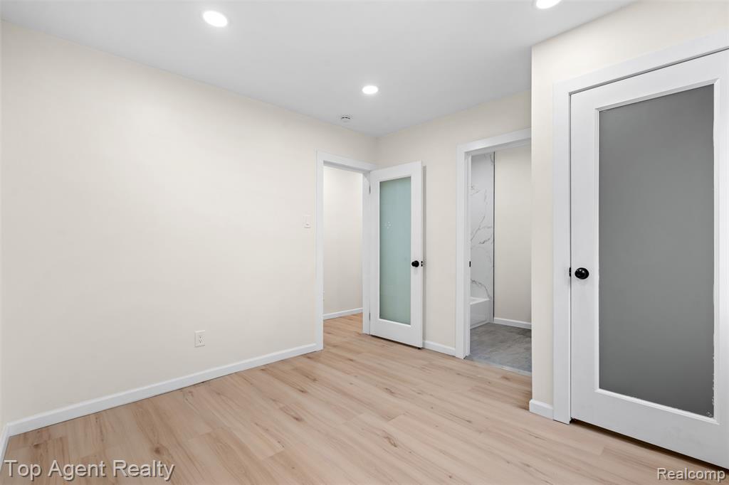 784 Barrington Road, Grosse Pointe Park, MI 48230 — Photo 22