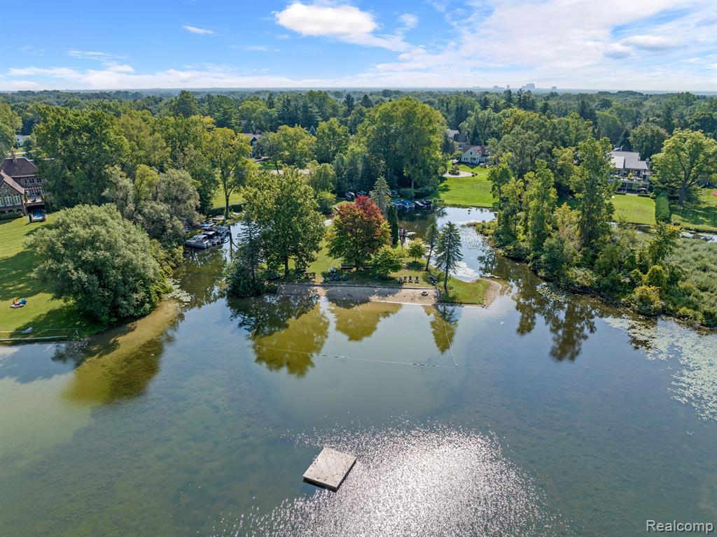 6383 WING LAKE Road, Bloomfield Hills, MI 48301 — Photo 33