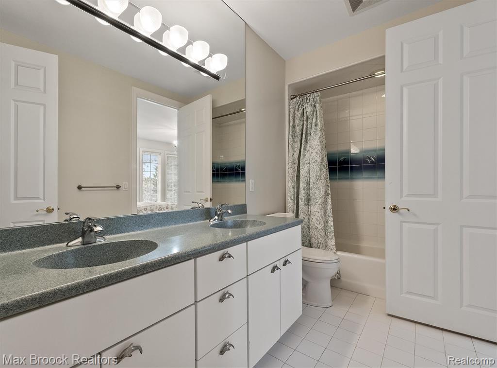 398 Shrewsbury Drive, Clarkston, MI 48348 — Photo 58
