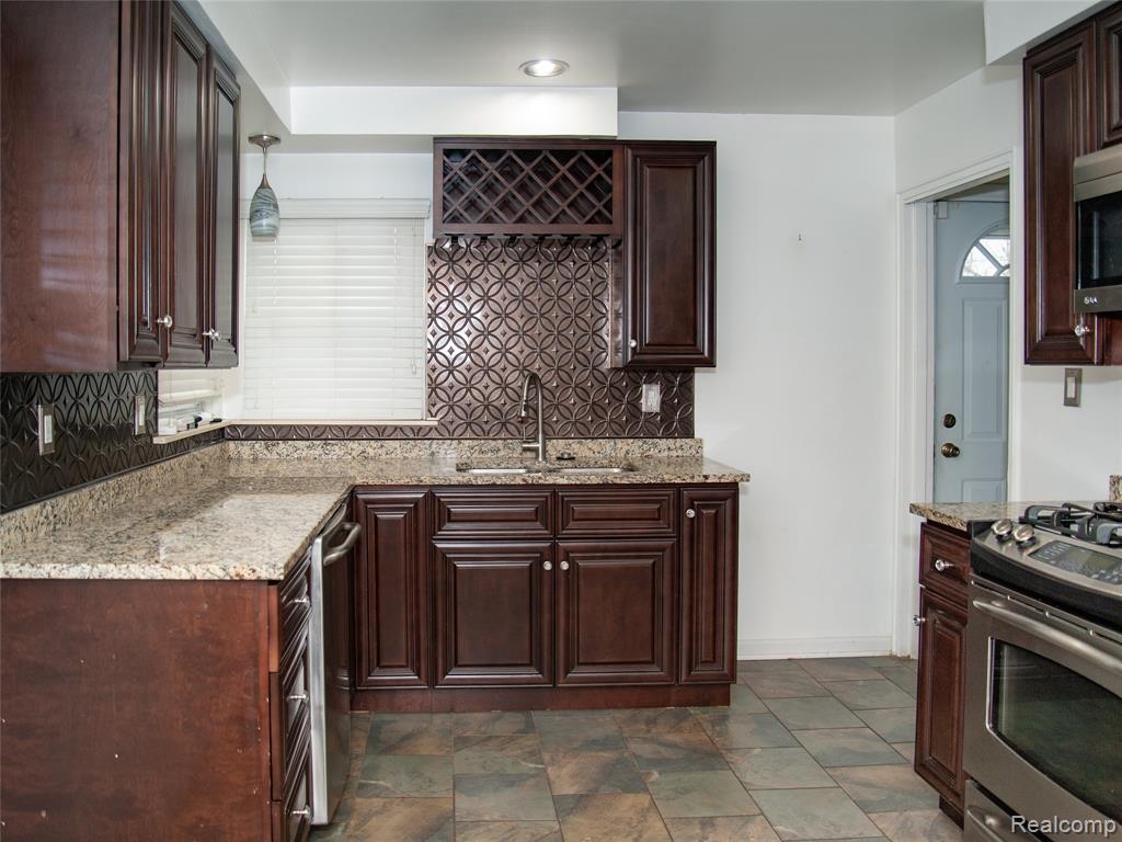 8812 Hemingway, Redford, MI 48239 — Photo 4