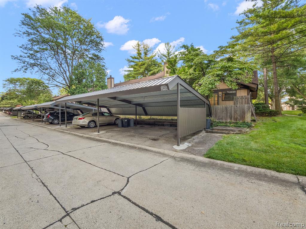 25167 GREENBROOKE Drive, Southfield, MI 48033 — Photo 6