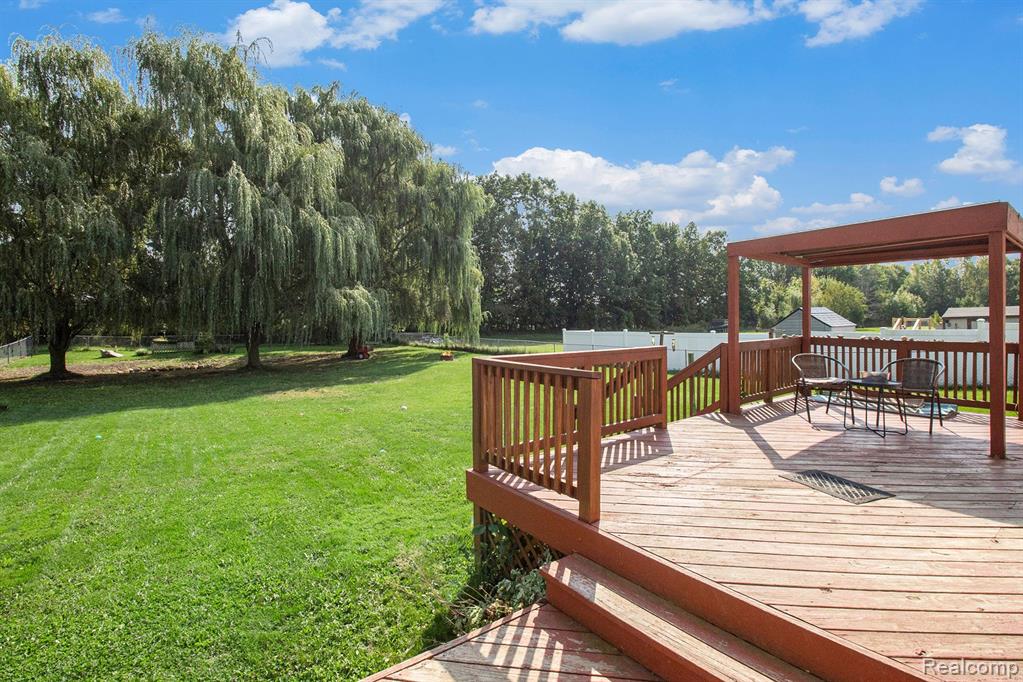 126 WALKER Drive, Morrice, MI 48857 — Photo 23
