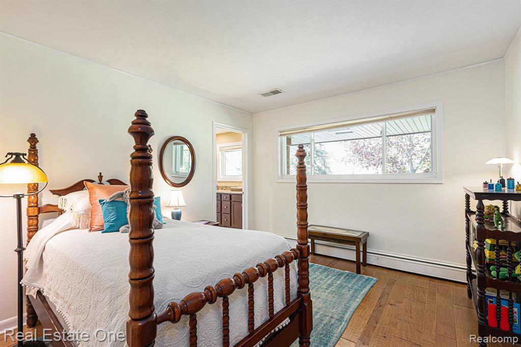 6305 N SHORE Court, West Bloomfield, MI 48324 — Photo 16