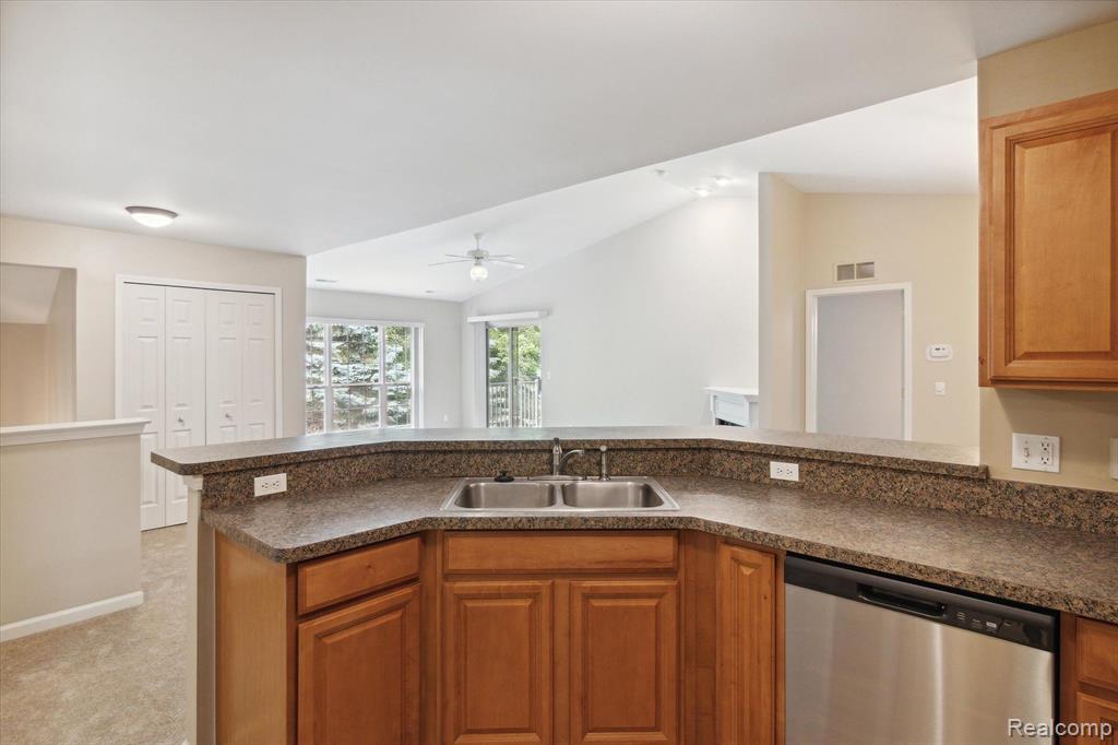 16871 DOVER Drive, Northville, MI 48168 — Photo 11