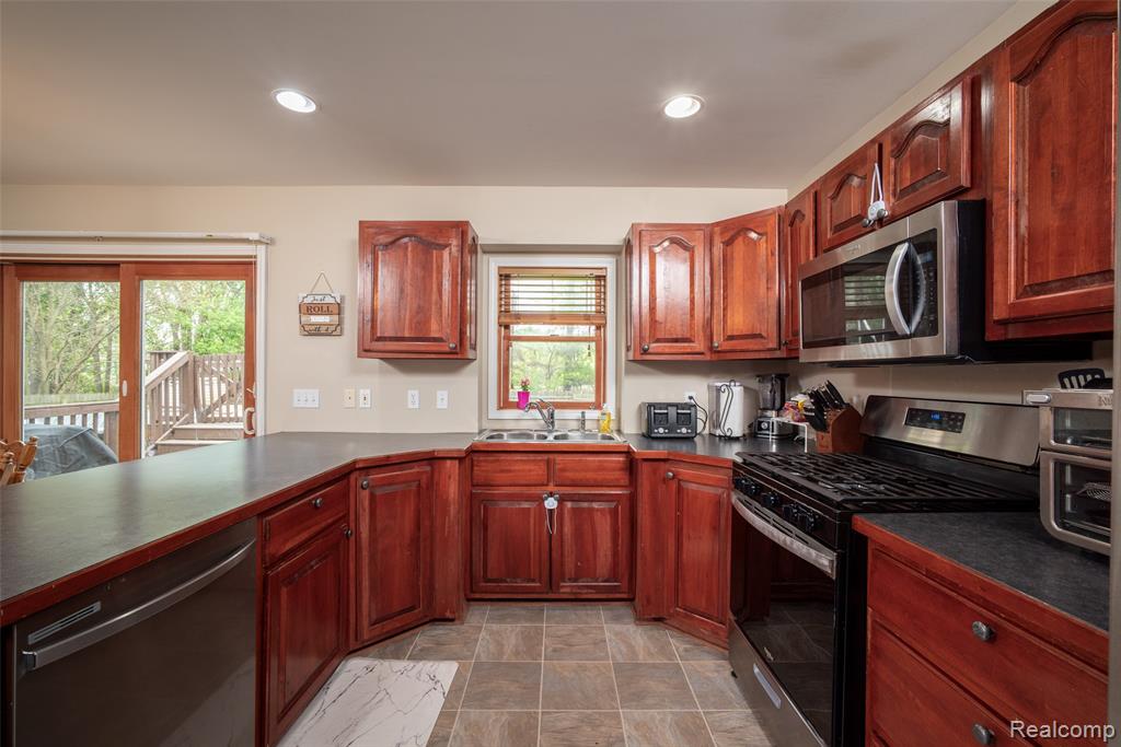 11363 McKinley Road, Montrose, MI 48457 — Photo 10
