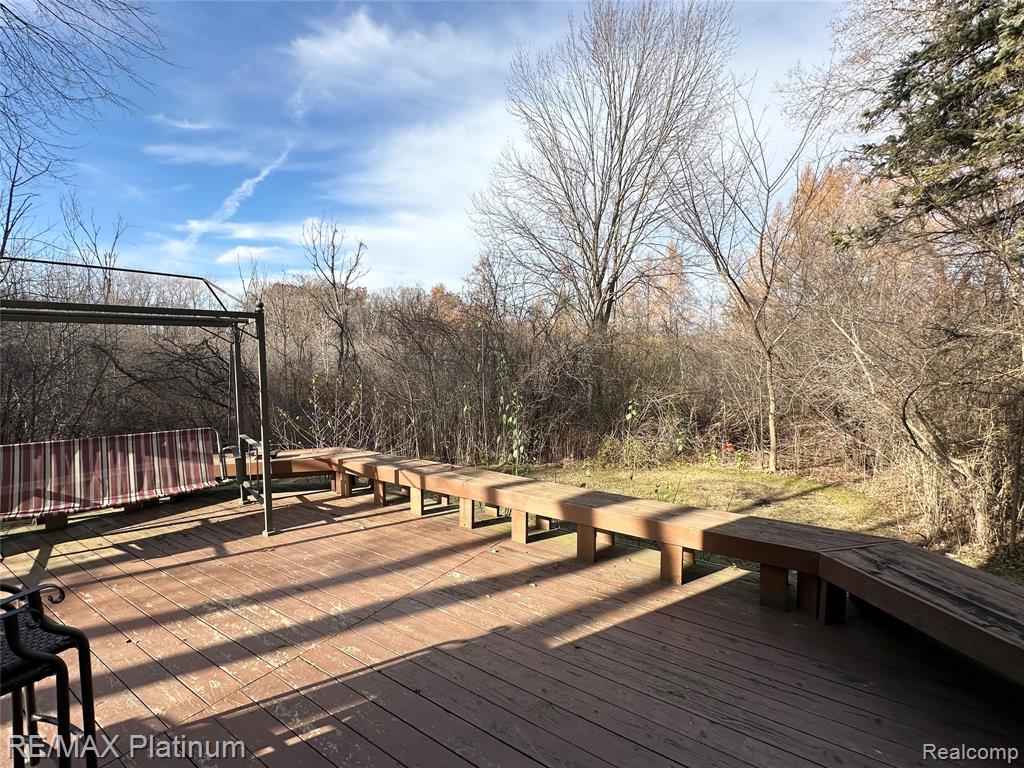 470 Woodstone Road, 33, Waterford, MI 48327 — Photo 2