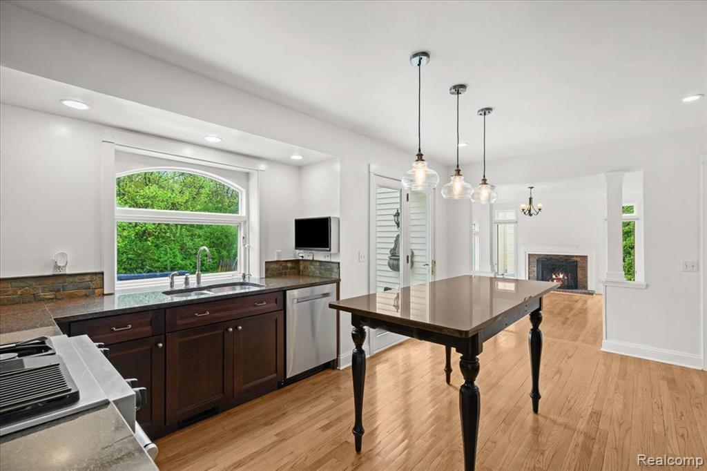 45273 Yorkshire Drive, Novi, MI — Photo 11