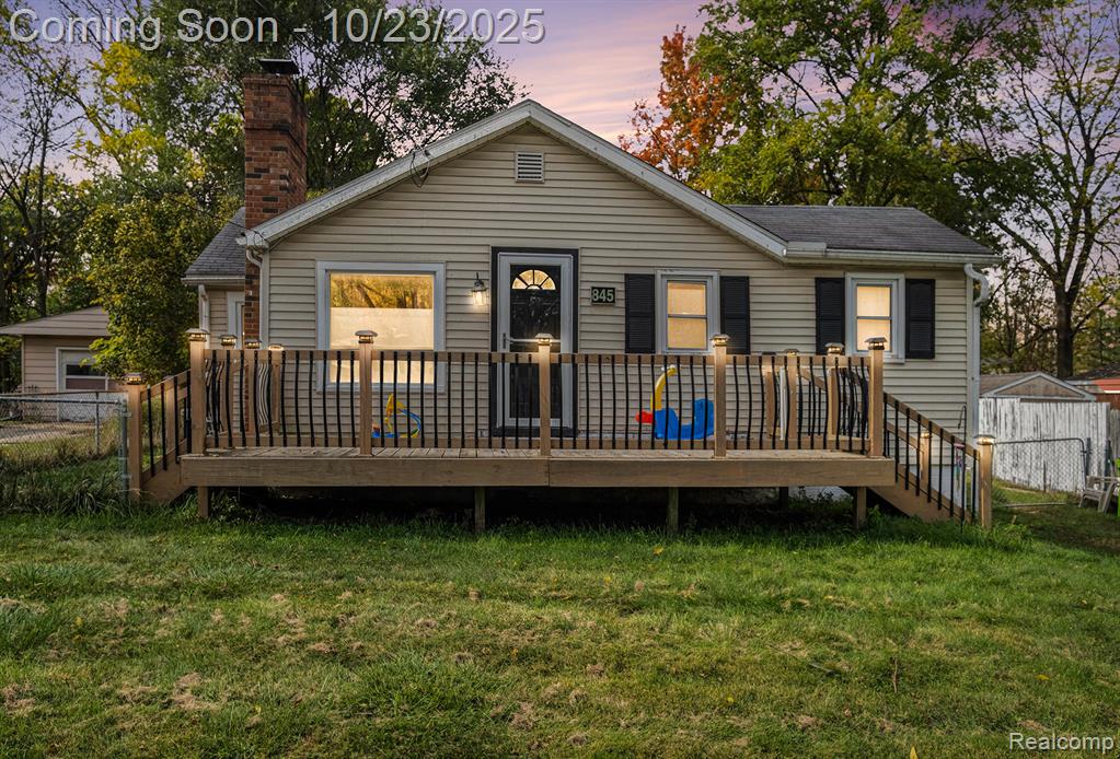 845 N East Street, Fenton, MI 48430 — Photo 15