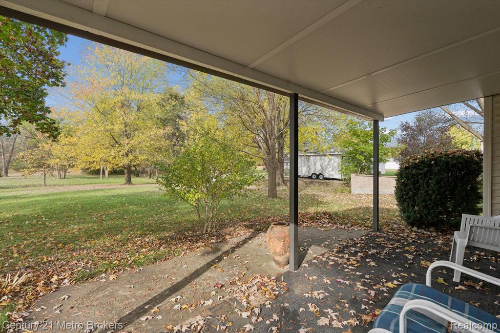 4466 S Center Road, Burton, MI 48519 — Photo 43