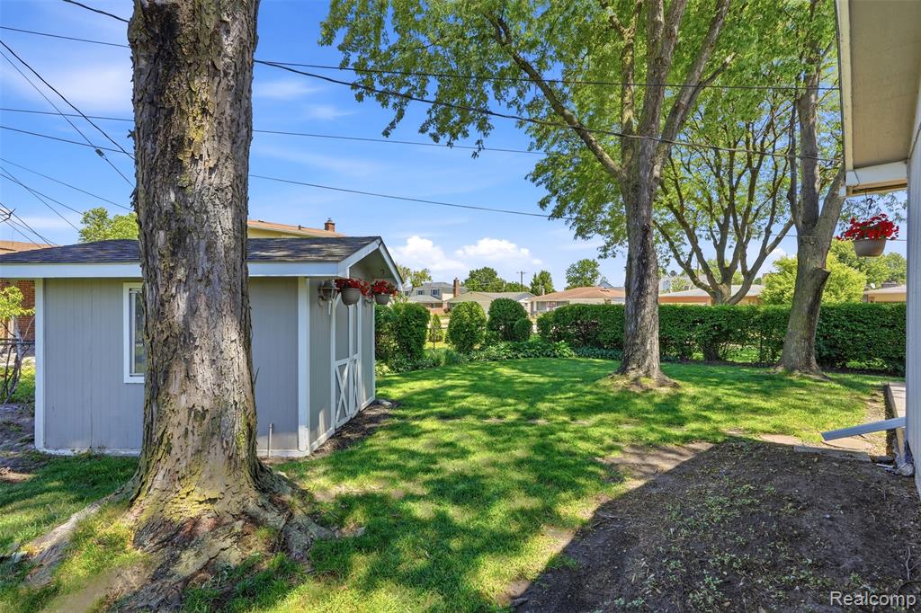 5159 Lewis Drive, Sterling Heights, MI 48310 — Photo 47