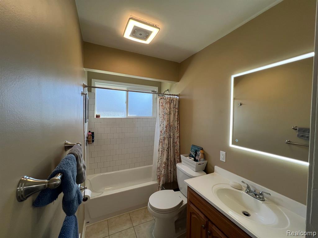 5120 CANTERBURY Lane, Warren, MI 48092 — Photo 25