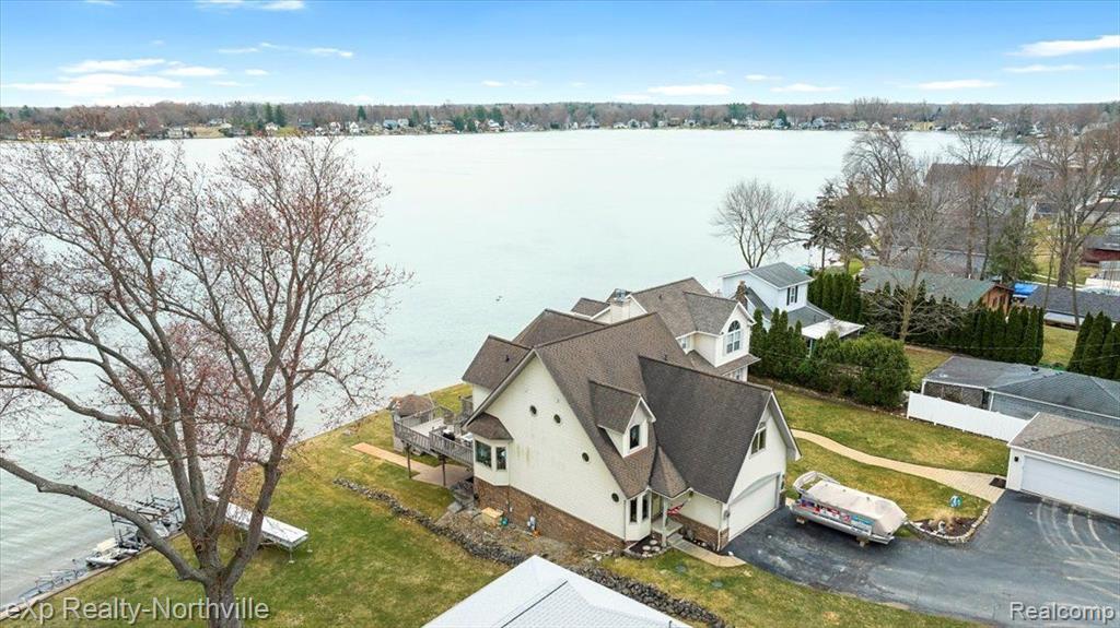 9283 FIRWOOD Road, South Lyon, MI 48178 — Photo 45