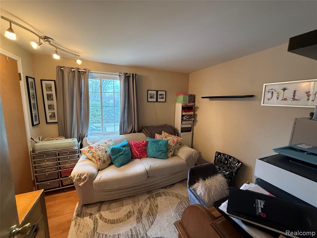 1645 Blairmoor Court, Grosse Pointe Woods, MI 48236 — Photo 15