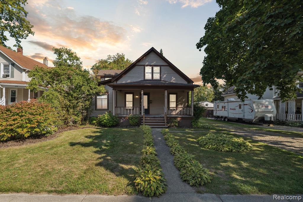 220 W 6th Street, Imlay City, MI 48444 — front exterior