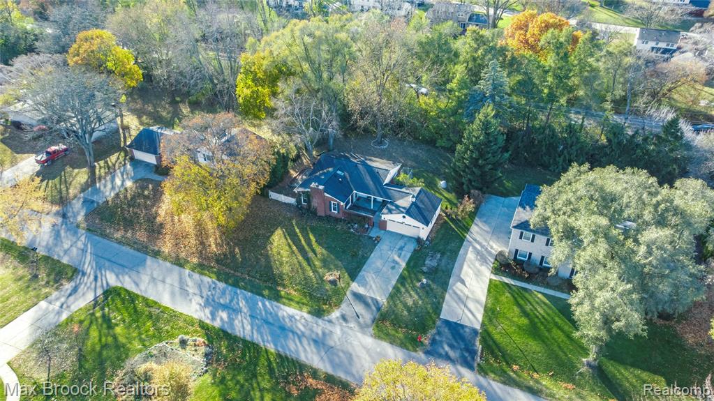 2724 Alveston Drive, Bloomfield, MI 48304 — Photo 3
