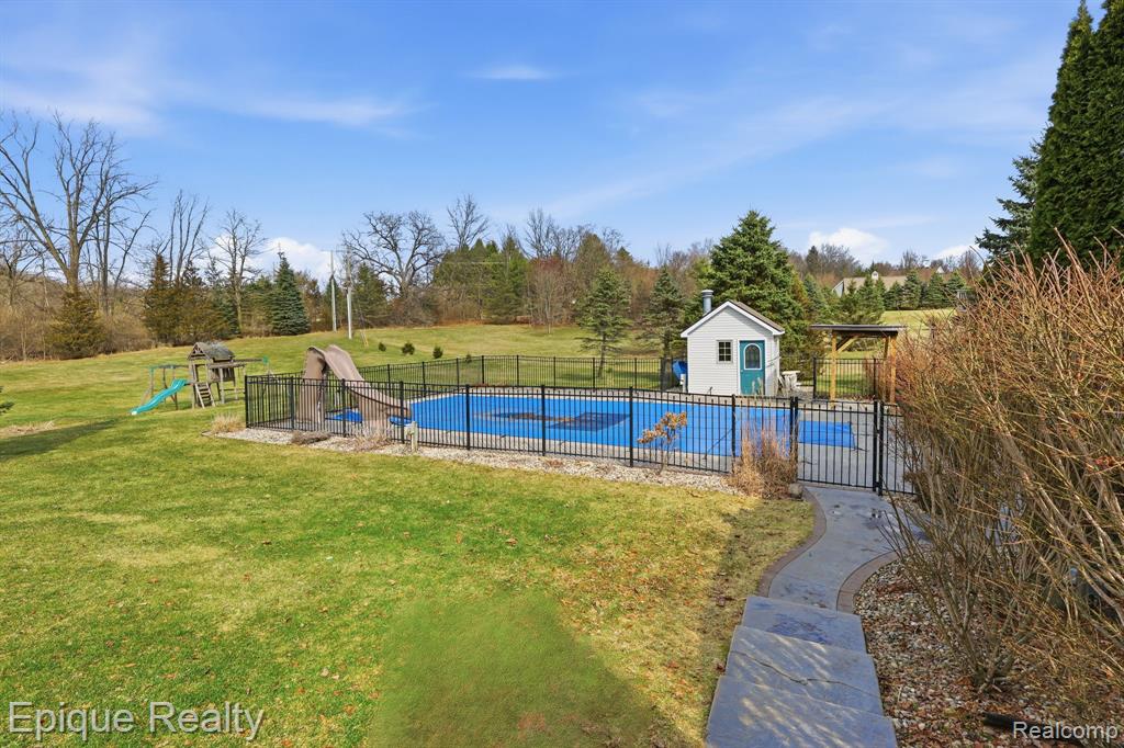 2234 Ridgewood Drive, Howell, MI 48843 — Photo 27