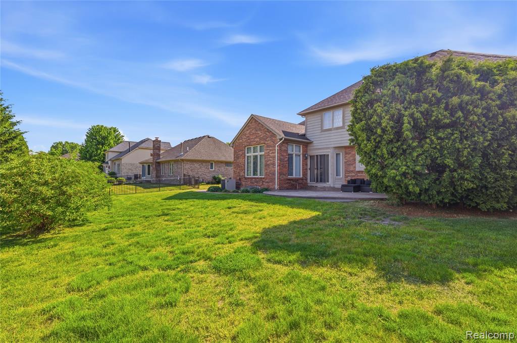 50426 Chief Drive, Macomb, MI 48044 — Photo 44