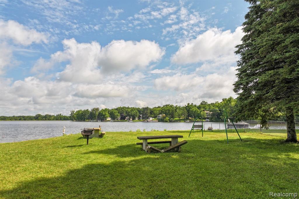 6790 WESTGATE Drive, Laingsburg, MI 48848 — Photo 31