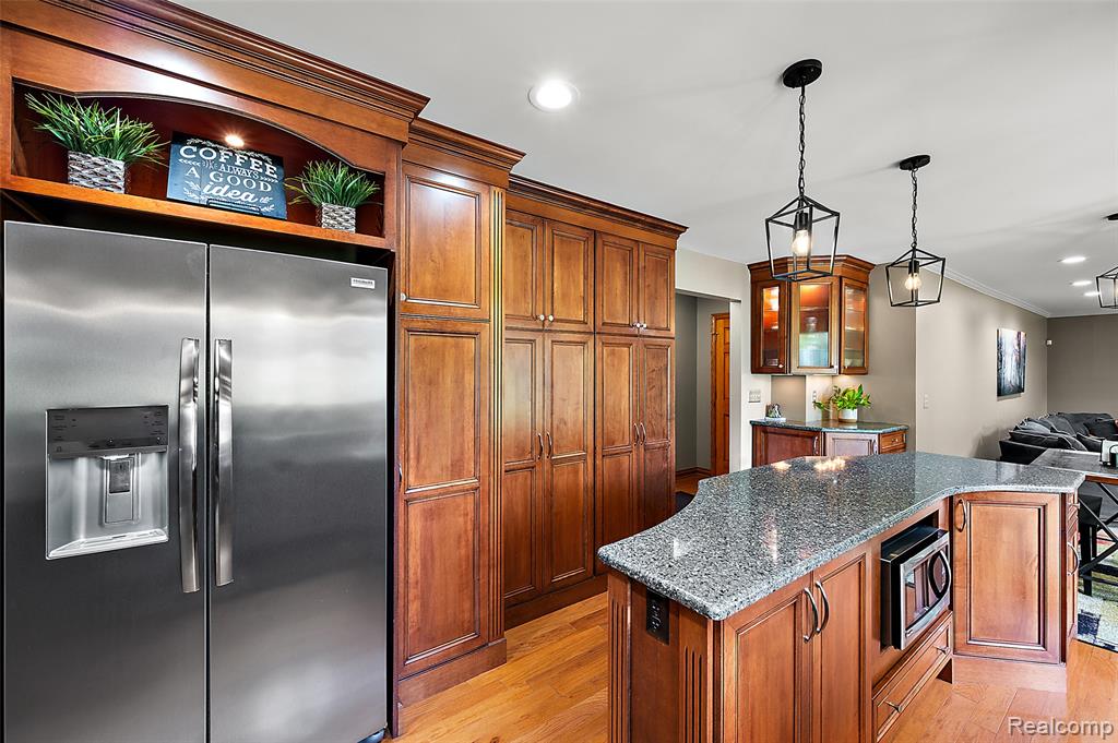 6730 Whiting Drive, Troy, MI 48098 — Photo 15