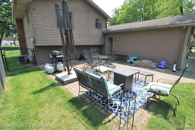 5001 DURNHAM Drive, Waterford, MI 48327 — Photo 27