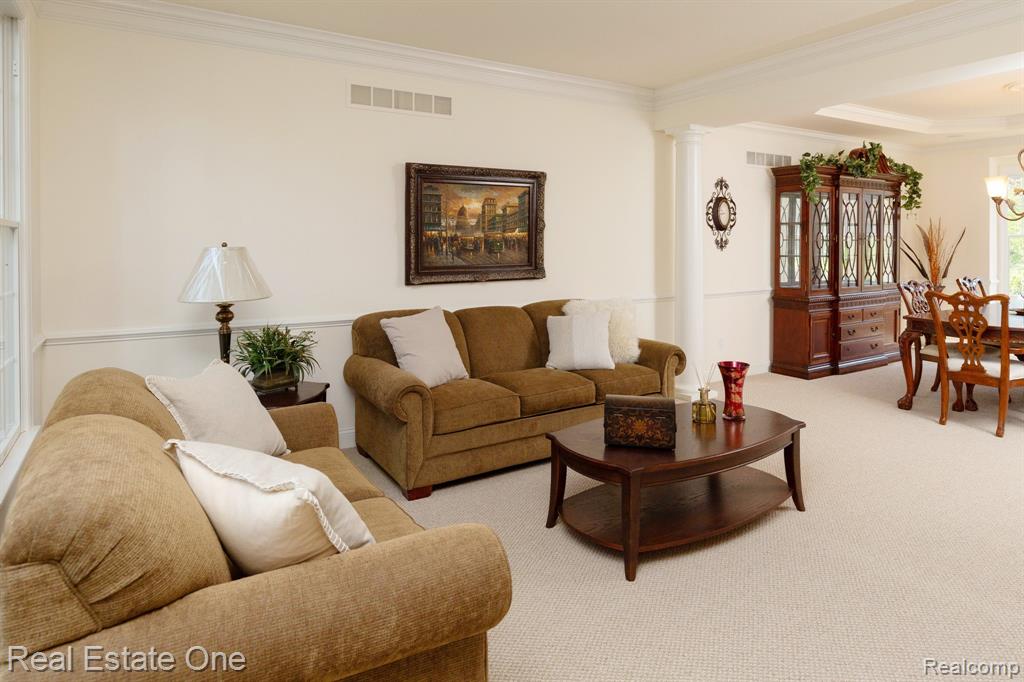 3755 S Century Oak Circle, Oakland, MI — Photo 6