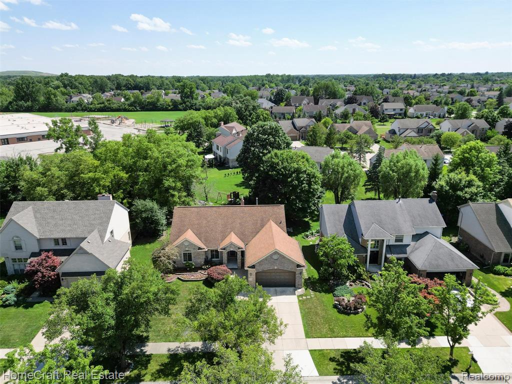 45019 MIDDLEBURY Court, Canton, MI 48188 — Photo 34