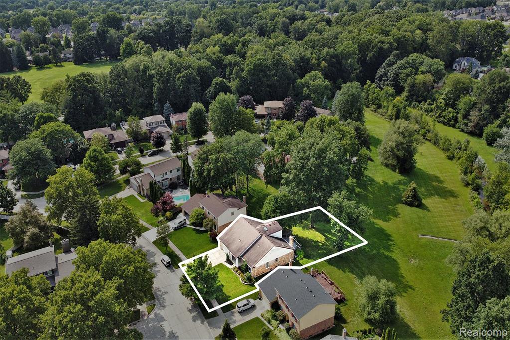 5392 Orchard Crest Drive, Troy, MI 48085 — Photo 29