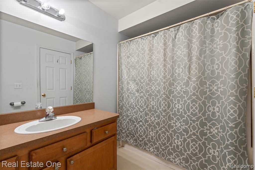 53244 Glen Oak Drive, Chesterfield, MI, 00000