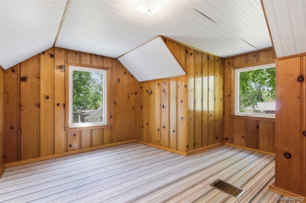 85 Hill Circle Drive, Waterford, MI 48328 — Photo 16