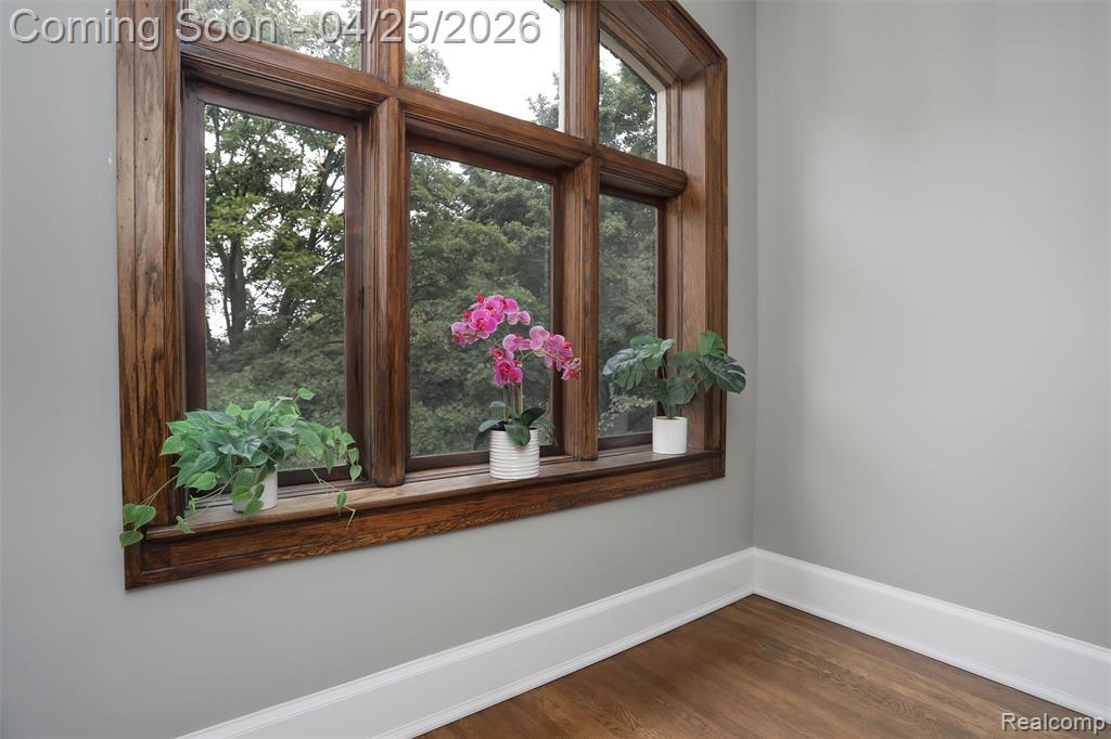 658 Pallister, Detroit, MI 48202 — Photo 28