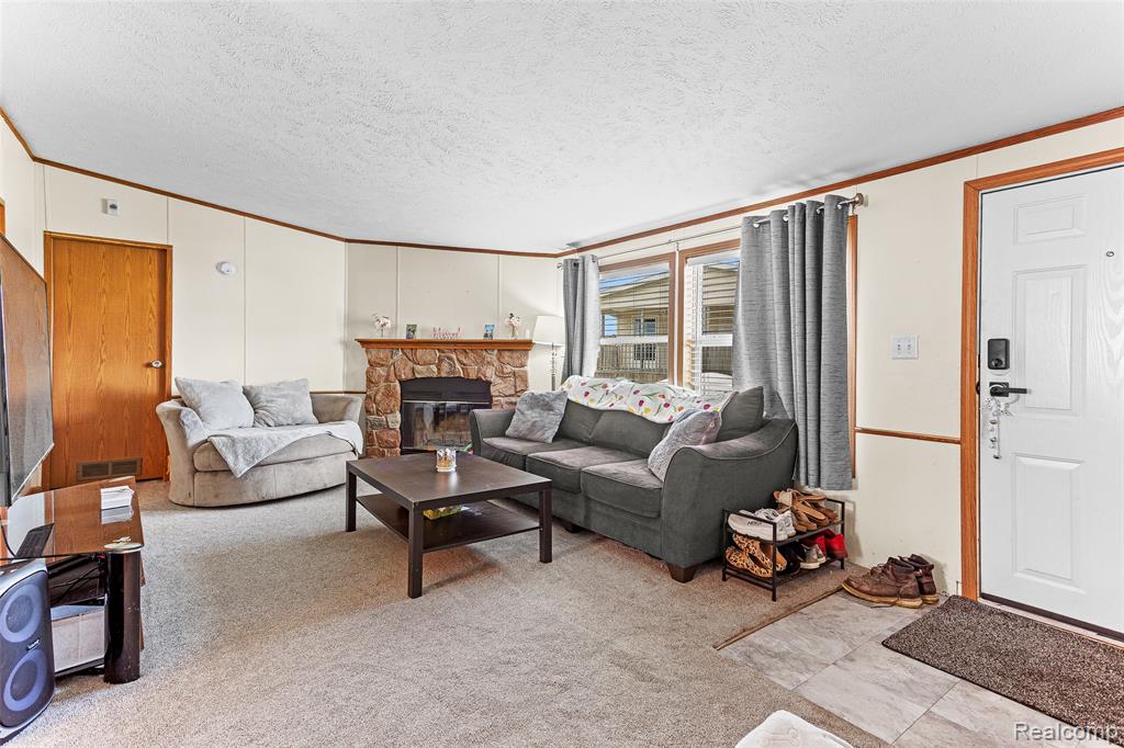 9544 Rhodes Court, Northville, MI 48167 — Photo 8