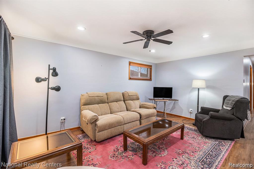 4001 Roosevelt Boulevard, Dearborn Heights, MI 48125 — Photo 3