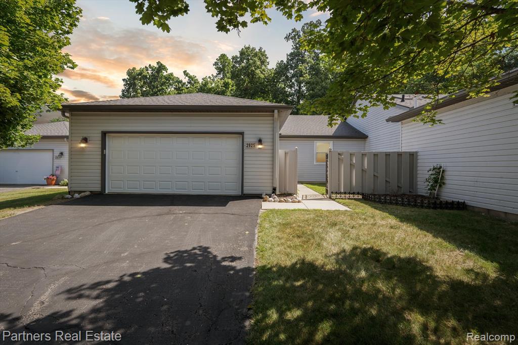 2925 E Telluride, Brighton, MI 48114 — Photo 53