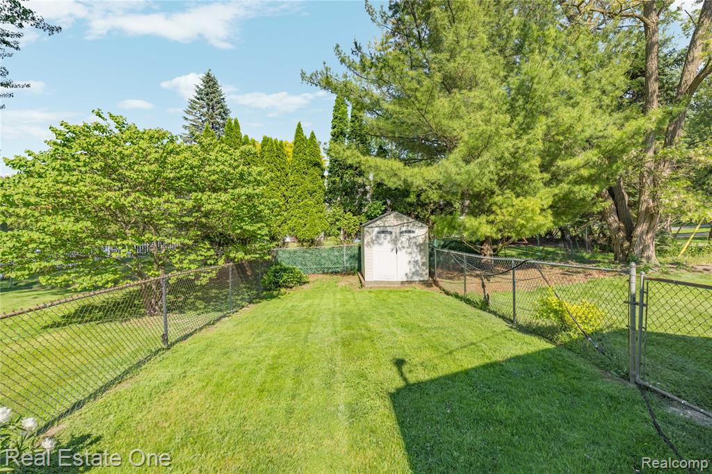 6740 Brockhurst Boulevard, West Bloomfield, MI — Photo 42