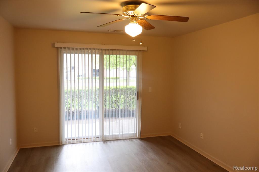 4580 BERKSHIRE Drive, Sterling Heights, MI 48314 — Photo 21