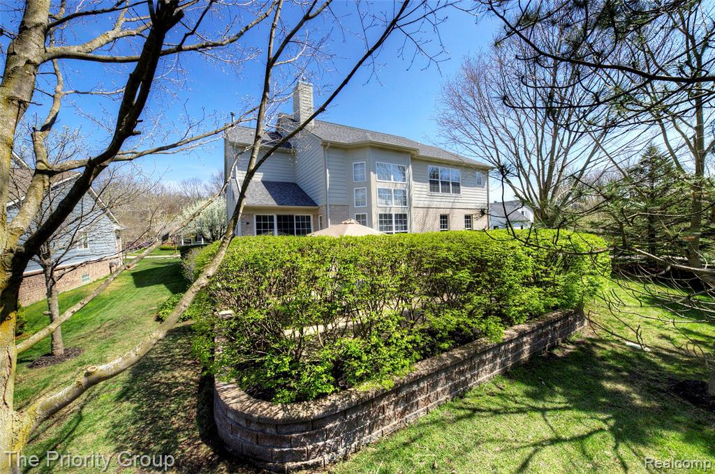 6083 Village Court, Clarkston, MI — Photo 59