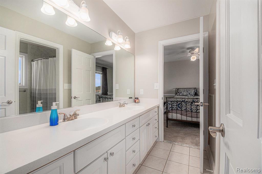490 Hunters Crest Drive, Saline, MI 48176 — Photo 20