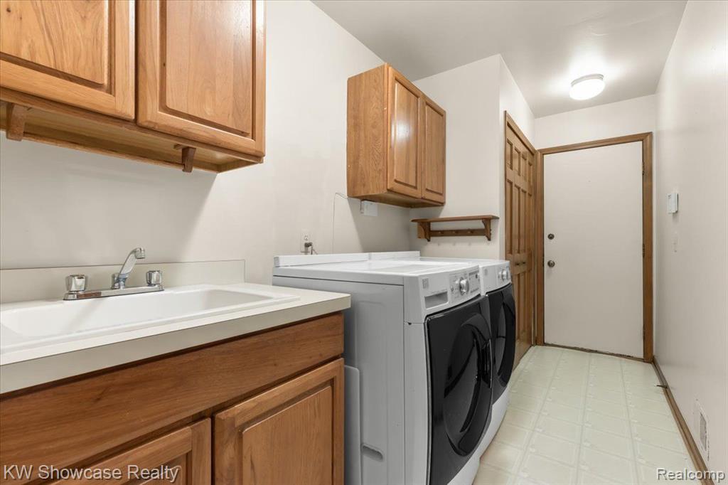 625 CUMBERLAND Trail, Milford, MI 48381 — Photo 22