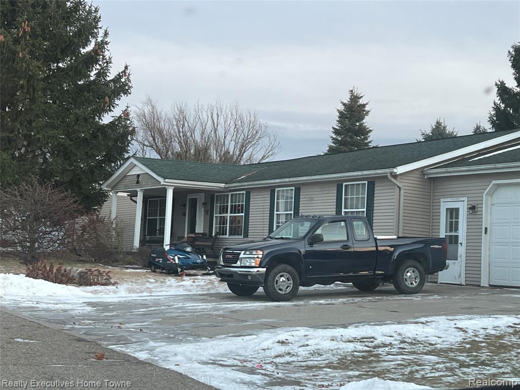 2326 Mark Street, Croswell, MI 48422 — Photo 2