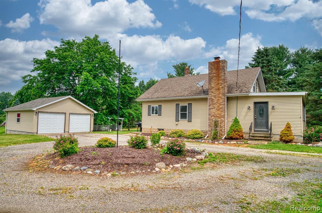 8953 OAK GROVE Road, Howell, MI 48855 — Photo 32