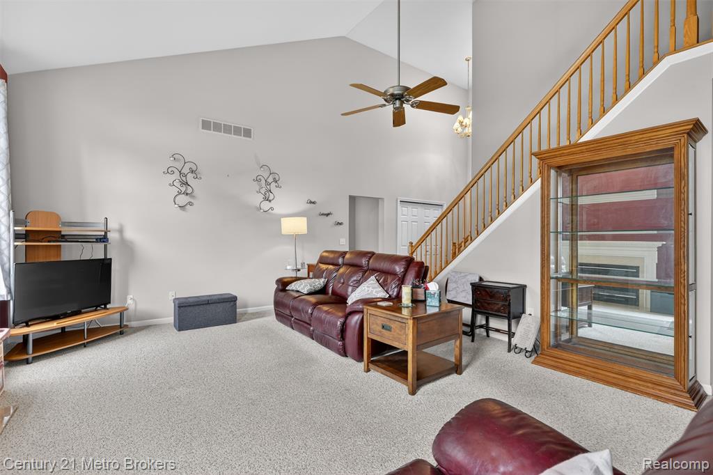 5265 Genesee Oaks Court, Grand Blanc, MI 48439 — Photo 13