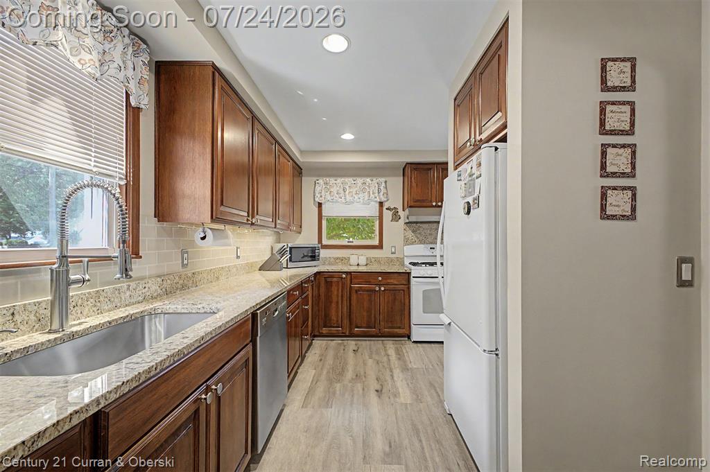 2660 Thomas Avenue, Berkley, MI 48072 — Photo 16