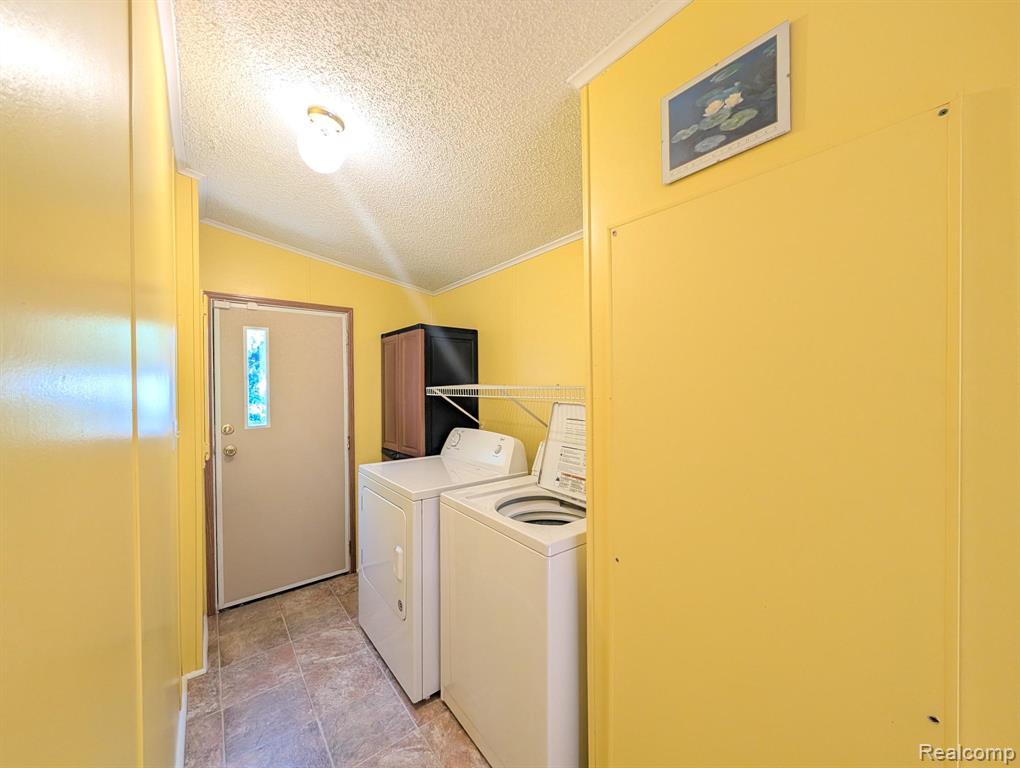 59 Foxpointe Court, Swartz Creek, MI 48473 — Photo 14