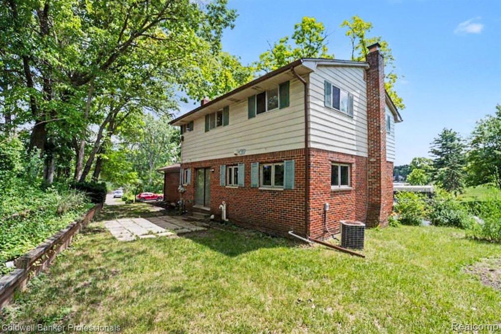 8965 Sherwood Drive, Davisburg, MI 48350 — Photo 3