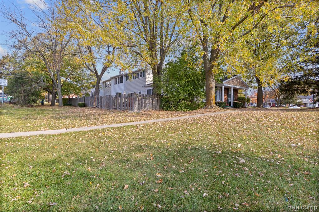 19919 SCHOOLHOUSE Court, Northville, MI 48167 — Photo 27