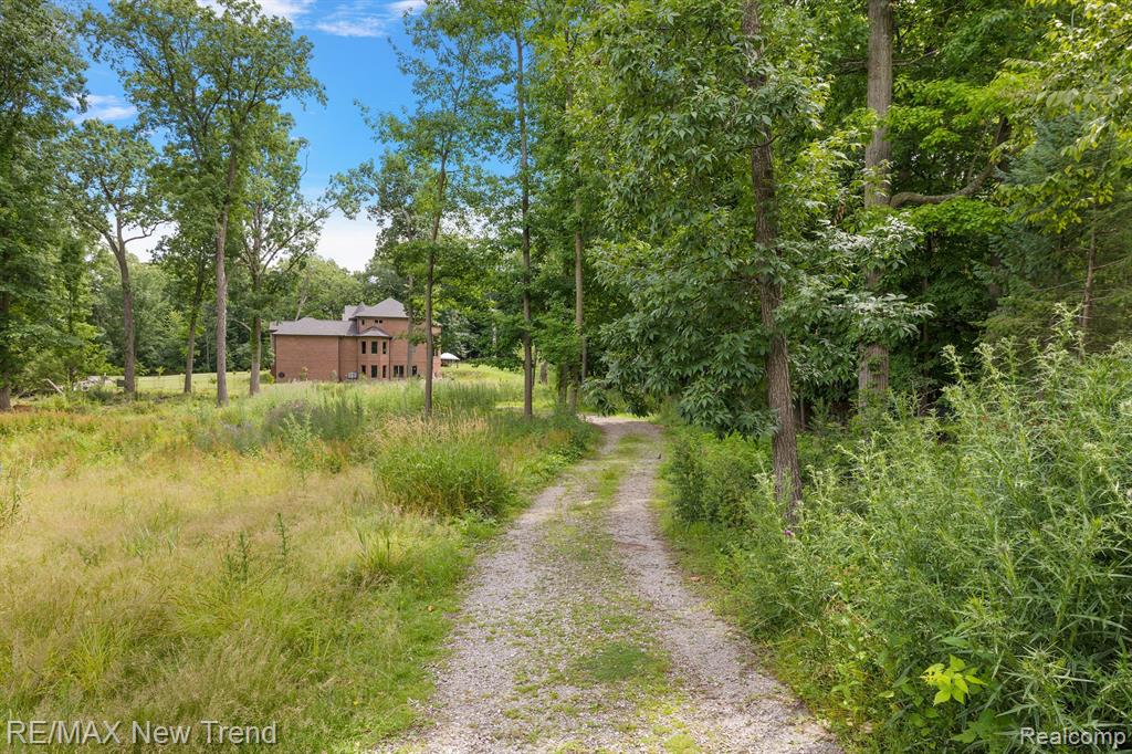 4796 DOW RIDGE Road, Orchard Lake Village, MI 48324 — Photo 19